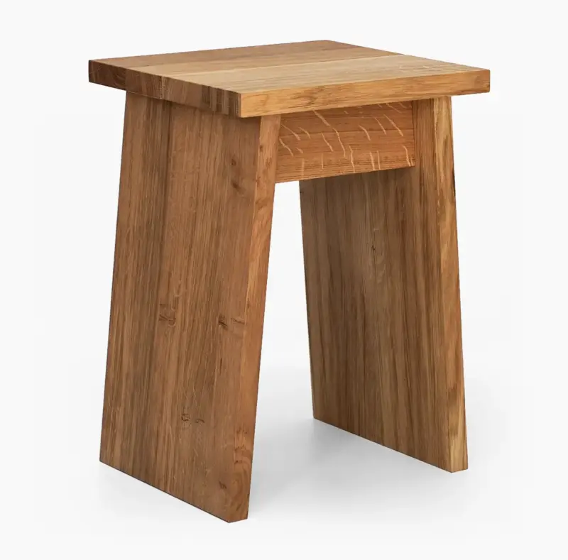 Loori Hocker aus Eiche, minimalistischer Holz-Hocker ohne Schrauben mit klarer Form und natürlicher Maserung