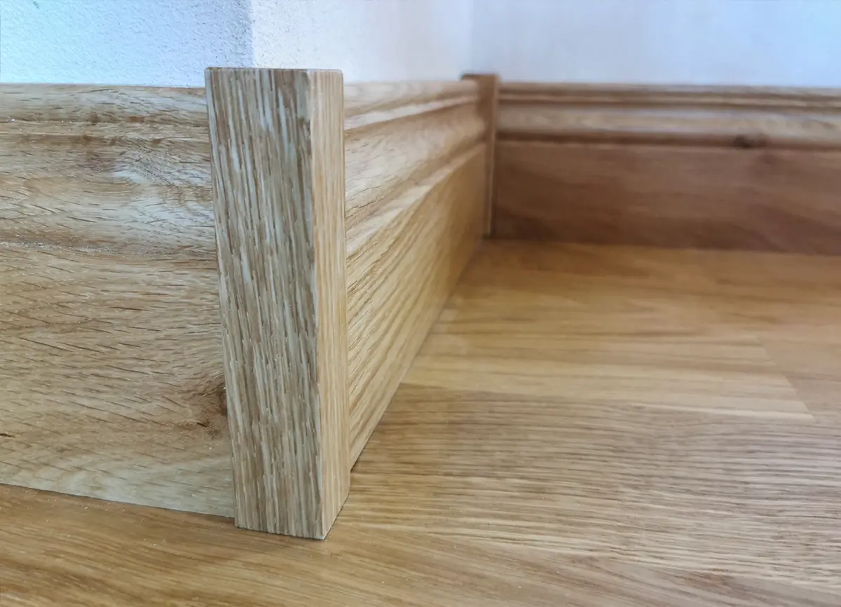 Sockeltürme - stilvoller Übergang Sockelleiste Sockeltürme – besondere, handgefertigte Holzleiste für stilvollen Übergang zwischen Boden und Wand von holzbegabt