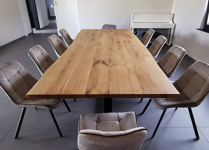 Baumkantentisch nach Maß mit individuellem Gestell Baumkantentisch von holzbegabt – individuell angepasste Größe, handgefertigt aus hochwertigem Holz.